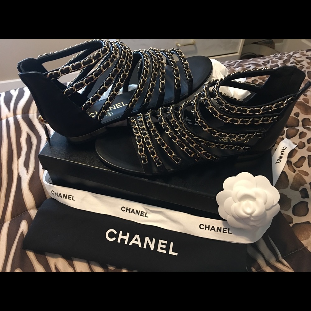 CHANEL luxury women’s gold embroidered shoes 37.5 - Picture 4 of 9